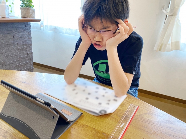 勉強嫌いの子供