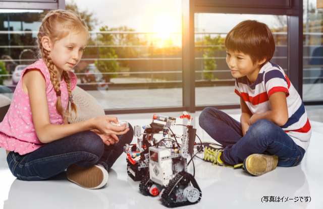 ロボットを作る子供たち